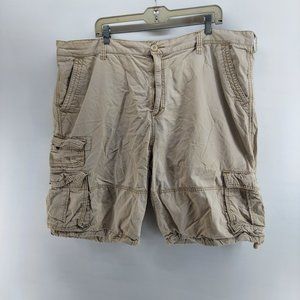 old navy cargo shorts size 44 beige